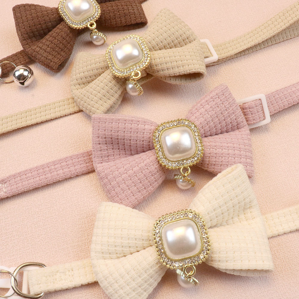 FUREVER365 Waffle Bowtie Pet Collar Vintage Pearl Pendant Cat Dog Necklace with Bell Comel Accessory