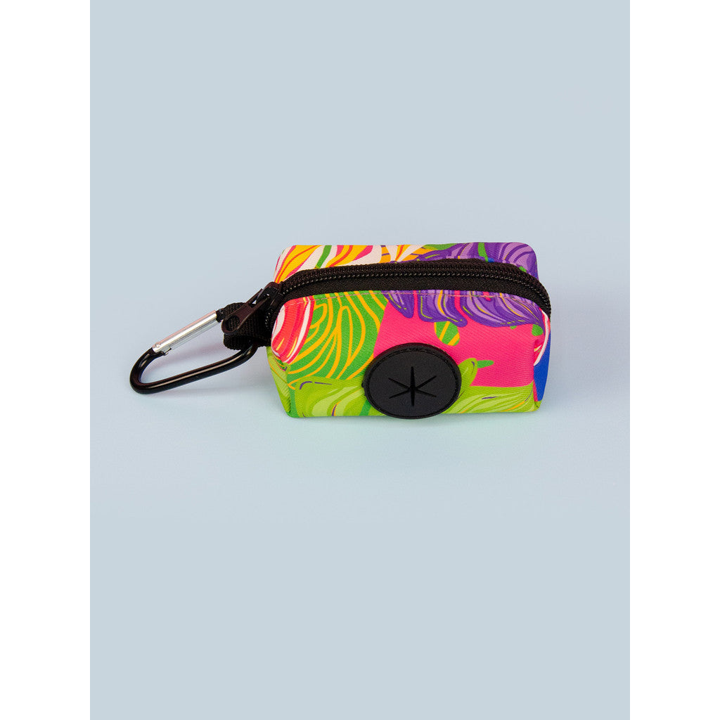 FUREVER365 Fashion Print Pet Waste Bag Dispenser Portable Dog Poop Bag Holder Case Outdoor Walking Bag